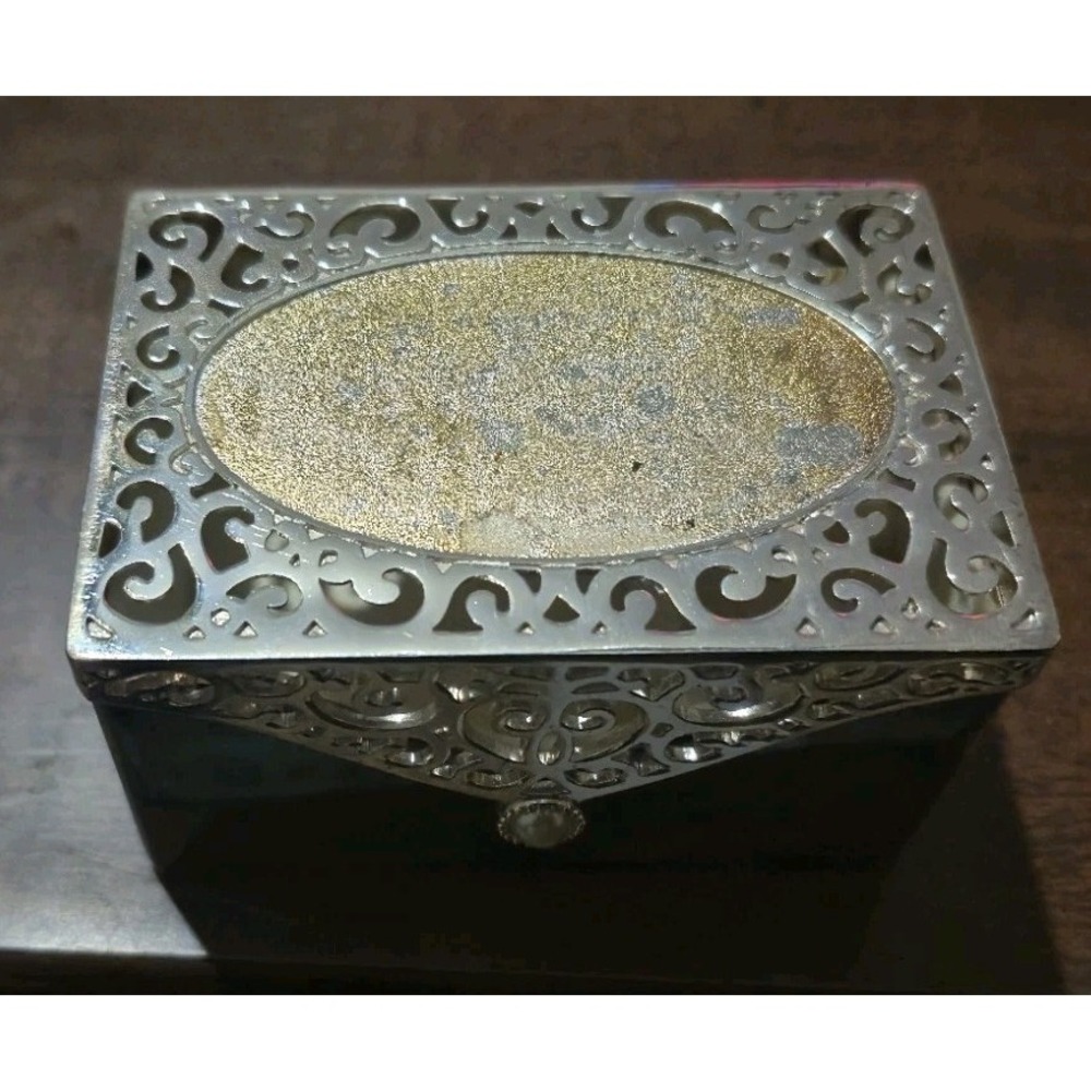 Silver Plated Filigree Trinket Jewelry Box T.R. 3 1/2X2 1/2X2 1/4